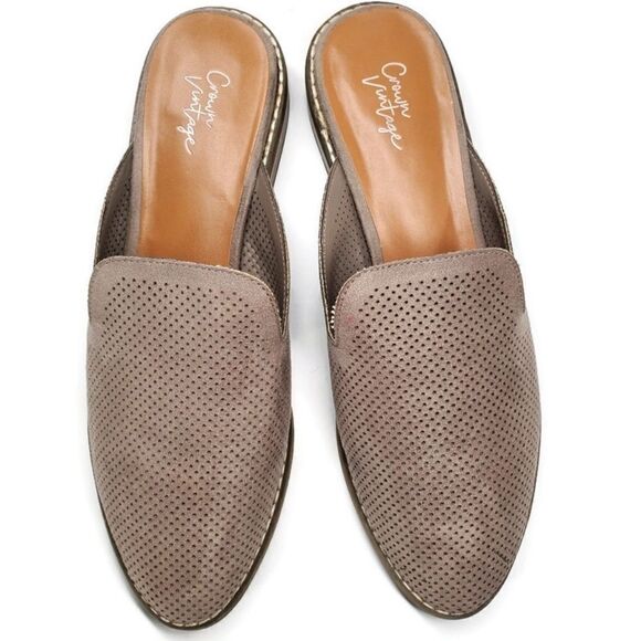 Crown Vintage Lacertae Light Tan Perforated Closed Almond-Toe Flat Mule Slides - Picture 4 of 11